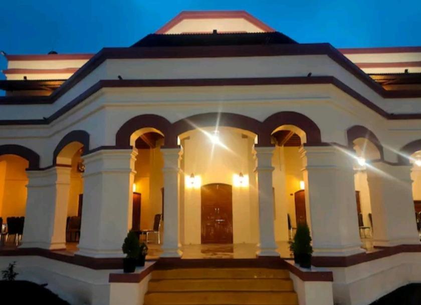 Hotel Ashirwad Джунагад Екстериор снимка